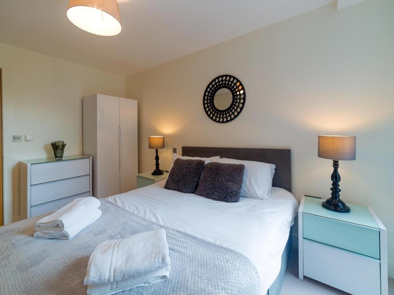 Central Tower Bridge Apartment Londen Kamer foto