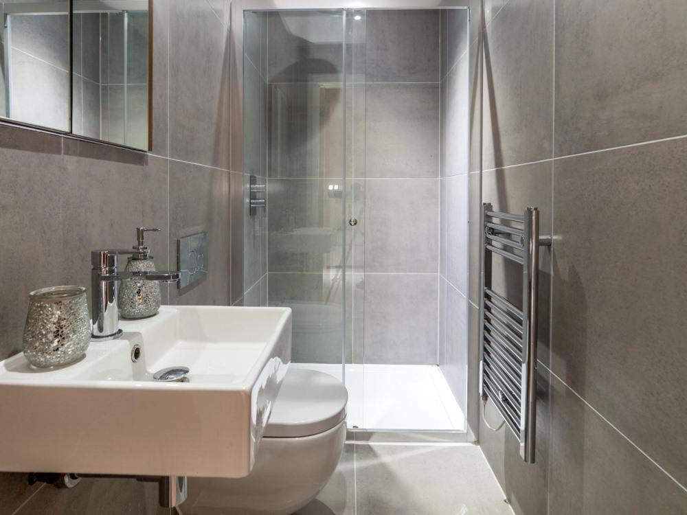Central Tower Bridge Apartment Londen Buitenkant foto